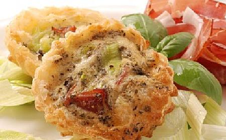 Quiche z szynką, porami i anchois - eleganckie i pożywne danie na zimową kolację