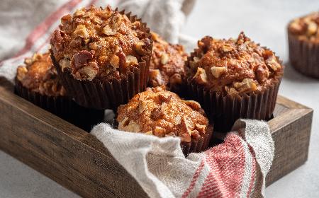 Pyszne muffinki z orzechami i chałwą - prosty przepis