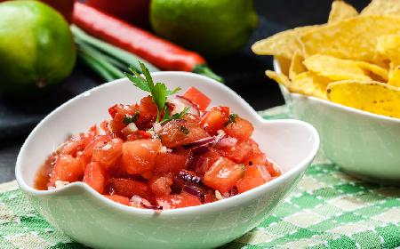 Ostra salsa do pieczonej wieprzowiny