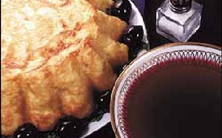 Babka ziemniaczana z sosem chrzanowym (bezmleczna)