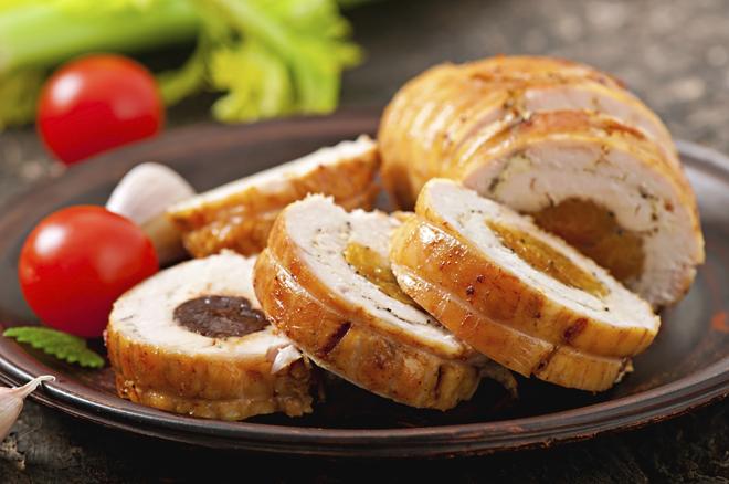 Filet z kurczaka z morelami: mięso i owoce - sprawdzony zestaw
