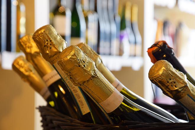 Szampan, cava i prosecco: co warto o nich wiedzieć?
